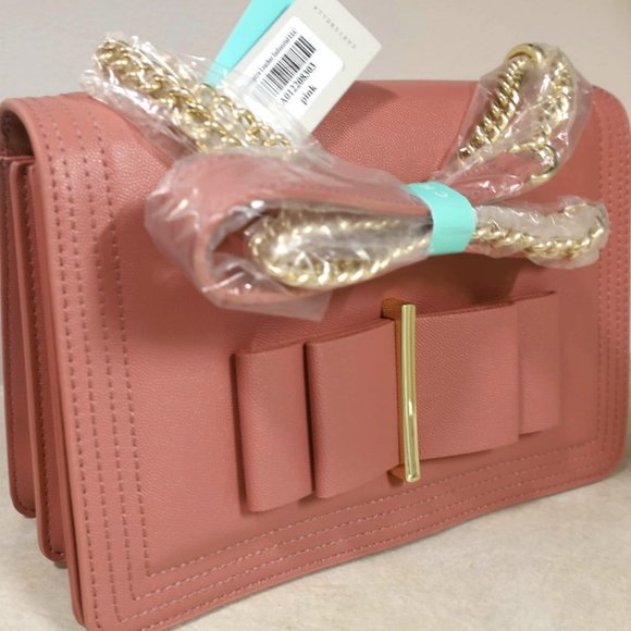 Chrisbella - Picture 3 of 12